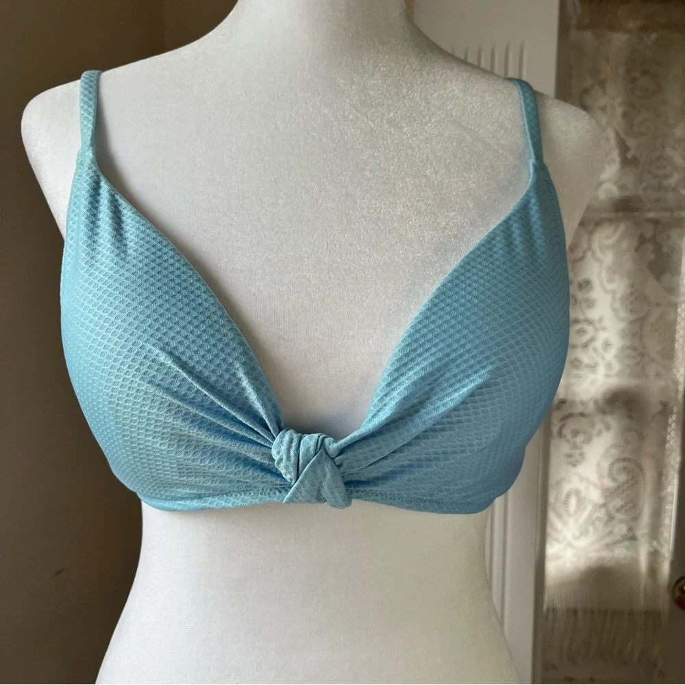 Shade & Shore knot front textured triangle bikini top 36B light blue